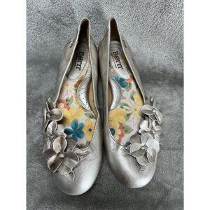 Born Womens 6 Gemma Metallic Silver Gold Panna Cotta Leather Floral Ballet Flats